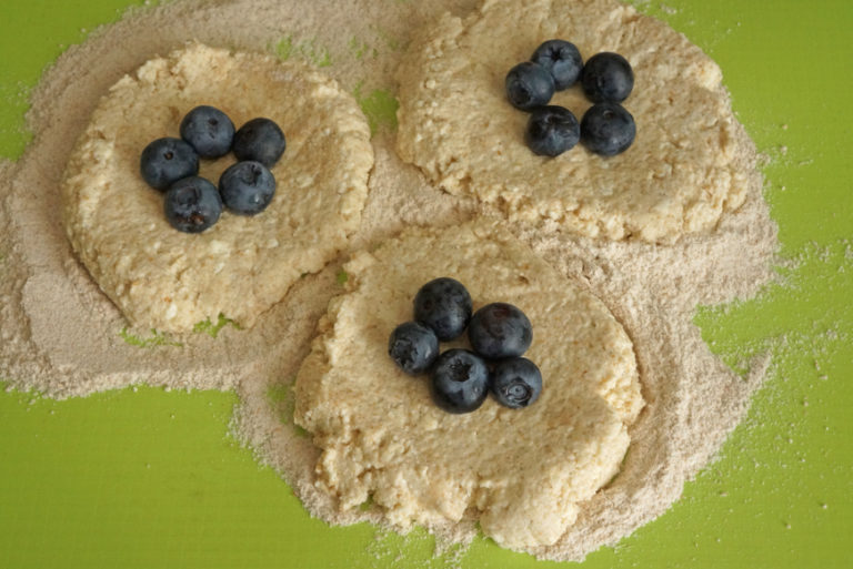 Сырники с голубикой фото